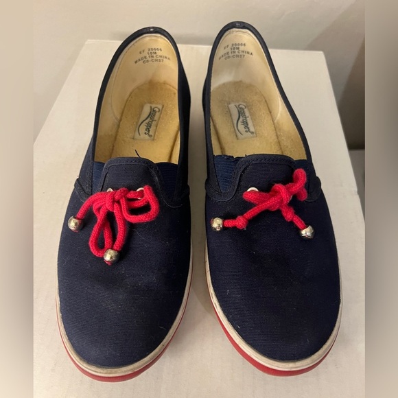 Grasshoppers size 10 blue nautical theme
Walking shoes - Picture 2 of 6